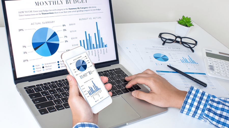 Contabil online vs contabil clasic – ce câștigă firma ta în 2026